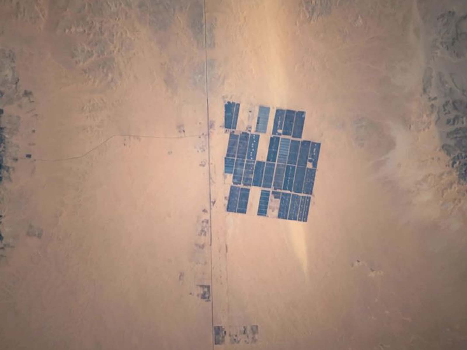 Progrès de l'énergie solaire dans la région MENA : SpolarPV mène la charge